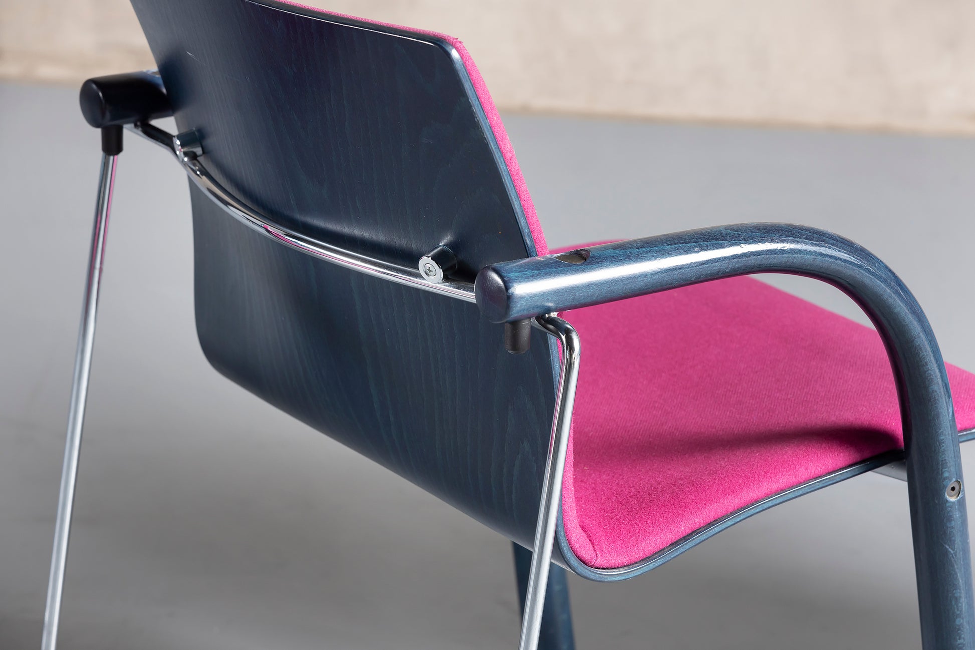 pink retro chair